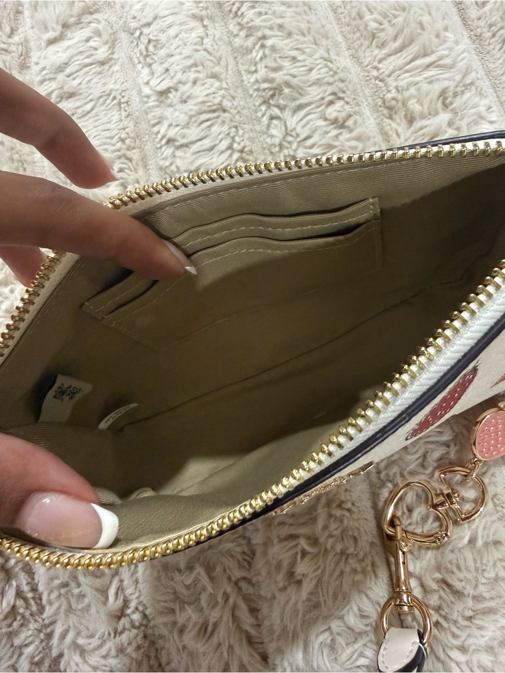 Coach White Leather Shoulder Bag with Pink Strawberry Print and Gold Hardware - Picture 5 of 6
